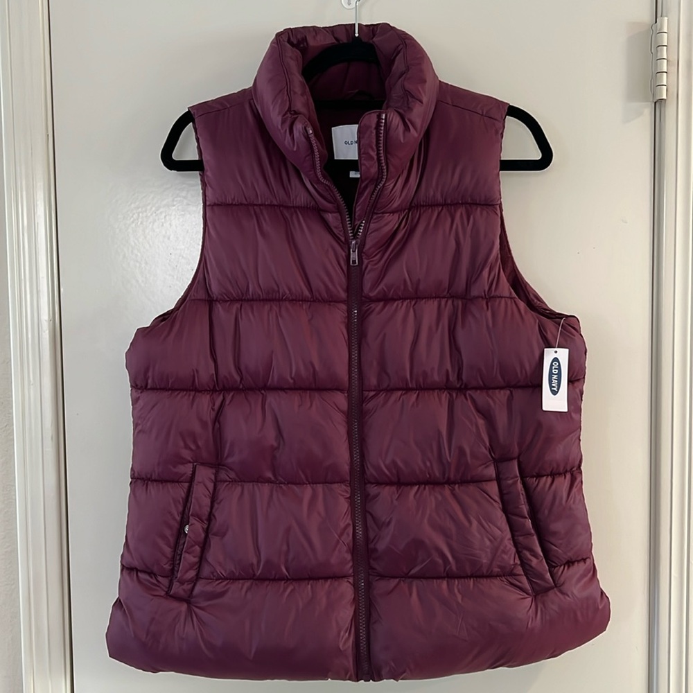 Old Navy Puffer Jacket Vest NWT